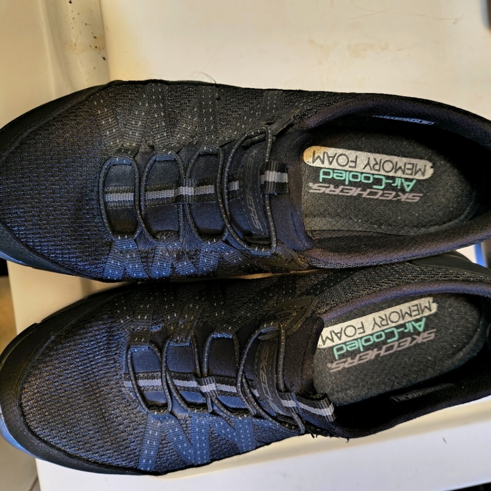 Skechers Women's Black Memory Foam Sneakers